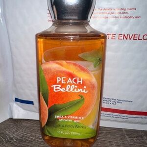 Bath and‎ Body Works Peach Bellini body wash